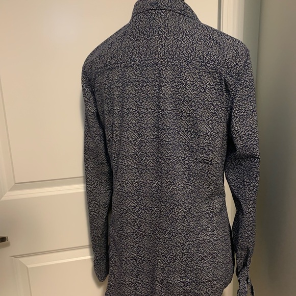 Wind River  shirt in size M - Picture 6 of 8